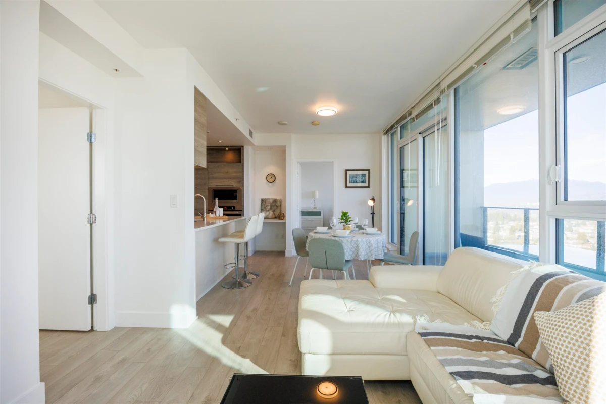 Dining Area Photo of 2405 7358 Edmonds Street, Burnaby, BC