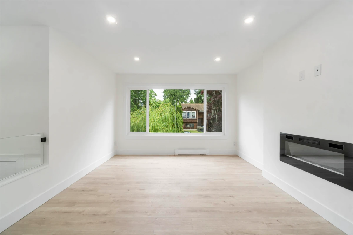 Dining Area Photo of 3228 Salt Spring Avenue, Coquitlam, BC