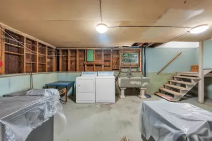 Laundry Room Photo of 2245 W 22nd Avenue, Vancouver, BC