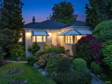 Swimming Pool Photo of 2245 W 22nd Avenue, Vancouver, BC