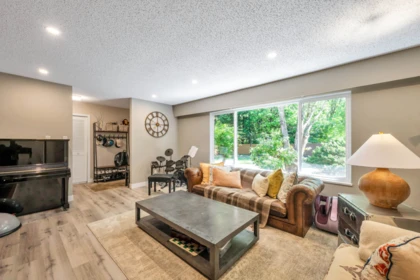 Breakfast Nook Photo of 17495 24 Avenue, Surrey, BC
