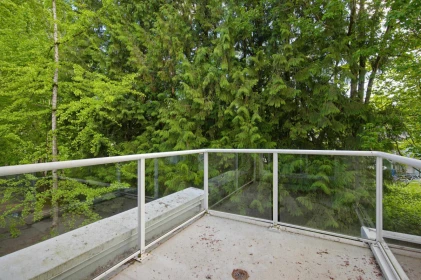Front Yard Photo of D301 9838 Whalley Boulevard, Surrey, BC