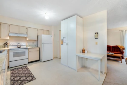 Kitchen Photo of 1632 Como Lake Avenue, Coquitlam, BC