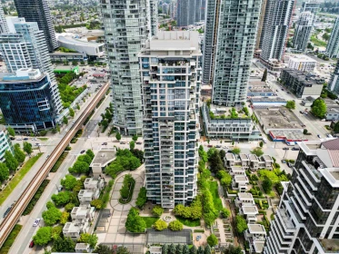 807 2077 Rosser Avenue, Burnaby, BC, Burnaby — Apartment/Condo for sale