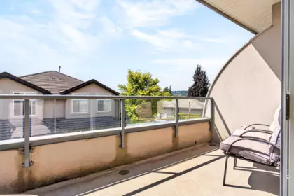 Breakfast Nook Photo of 28 678 Citadel Drive, Port Coquitlam, BC