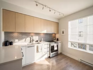 Breakfast Nook Photo of 1321 Halyard Place, Squamish, BC