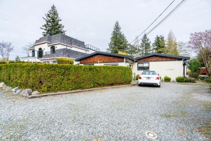 Guest Bathroom Photo of 1766 139 Street, Surrey, BC