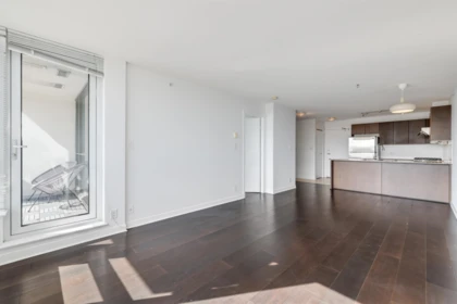 1002 7575 Alderbridge Way, Richmond, BC, Richmond — Apartment/Condo for sale
