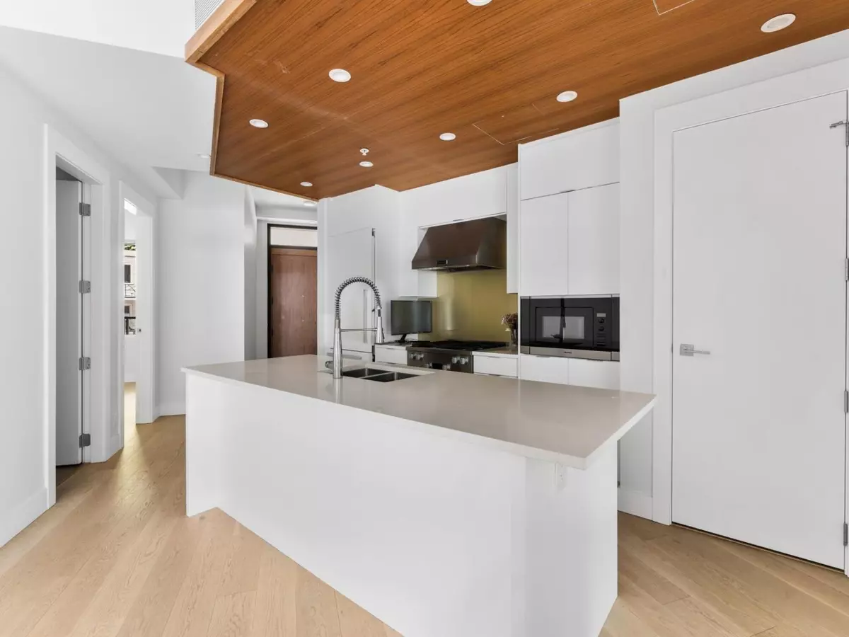 Family Room Photo of 405 6687 Nelson Avenue, West Vancouver, BC
