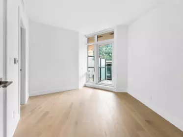 Kitchen Photo of 405 6687 Nelson Avenue, West Vancouver, BC