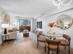 313 975 E Broadway, Vancouver, BC