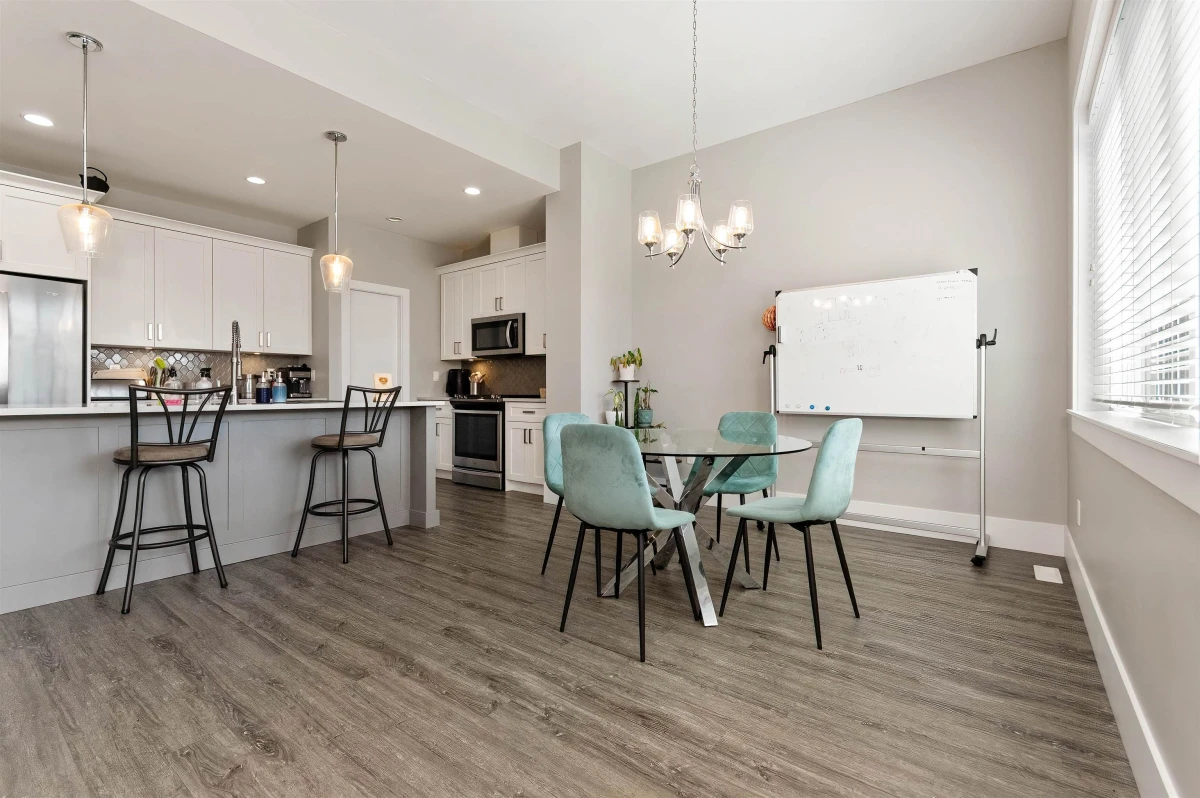 Family Room Photo of 6567 Fern Street, Chilliwack, BC
