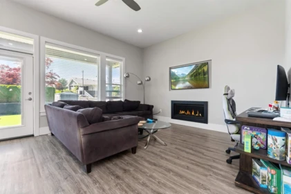 Primary Bedroom Photo of 6567 Fern Street, Chilliwack, BC
