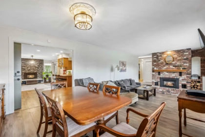 Breakfast Nook Photo of 19782 150 Avenue, Pitt Meadows, BC