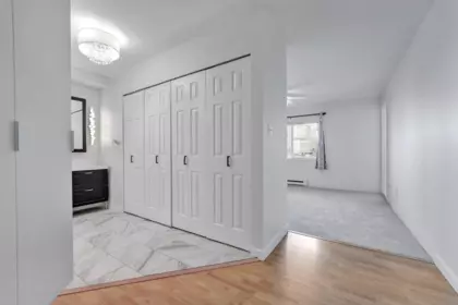 Primary Bedroom Photo of 103 22241 Selkirk Avenue, Maple Ridge, BC