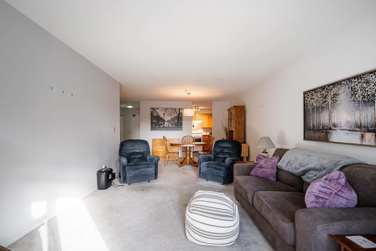 Dining Area Photo of 219 33535 King Road, Abbotsford, BC