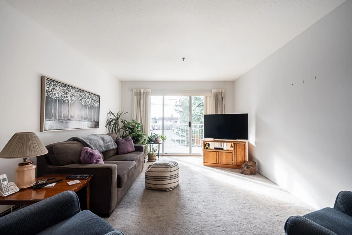Family Room Photo of 219 33535 King Road, Abbotsford, BC