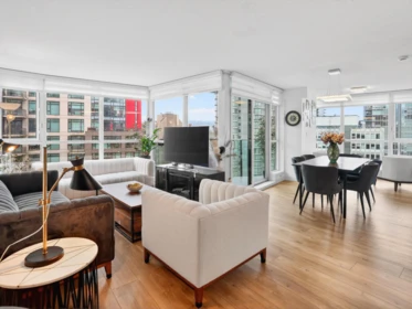 801 1189 Melville Street, Vancouver, BC, Vancouver — Apartment/Condo for sale