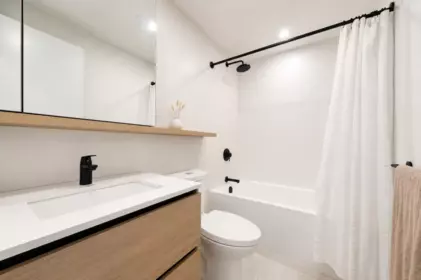 Powder Room Photo of 2410 10448 University Drive, Surrey, BC