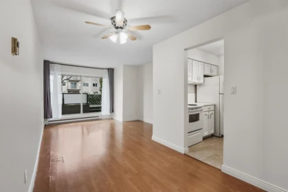 Kitchen Photo of 101 1864 Frances Street, Vancouver, BC