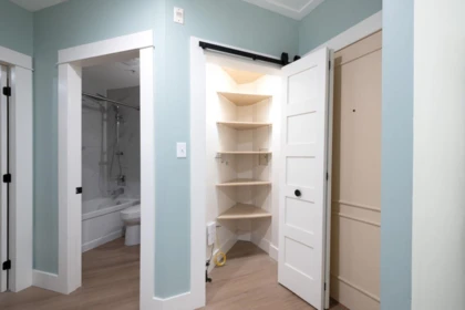 Laundry Room Photo of 310 1177 Hornby Street, Vancouver, BC