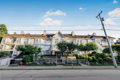 Swimming Pool Photo of 206 15290 18th Avenue, Surrey, BC