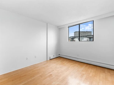 Mudroom Photo of 1605 145 St. Georges Avenue, North Vancouver, BC