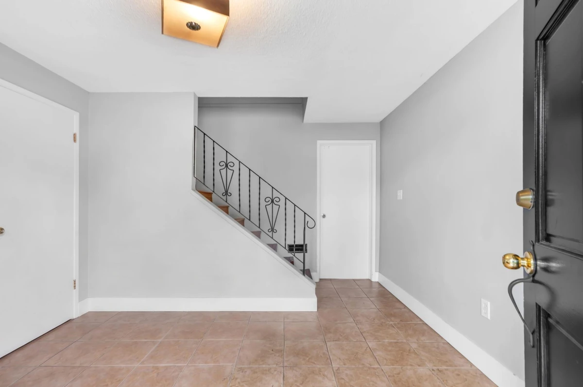 Family Room Photo of 11582 84a Avenue, Delta, BC