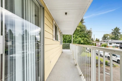 Guest Bathroom Photo of 11582 84a Avenue, Delta, BC