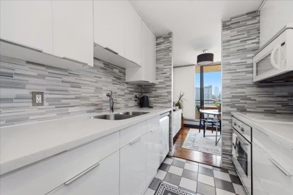 1503 1816 Haro Street, Vancouver, BC, Vancouver — Apartment/Condo for sale