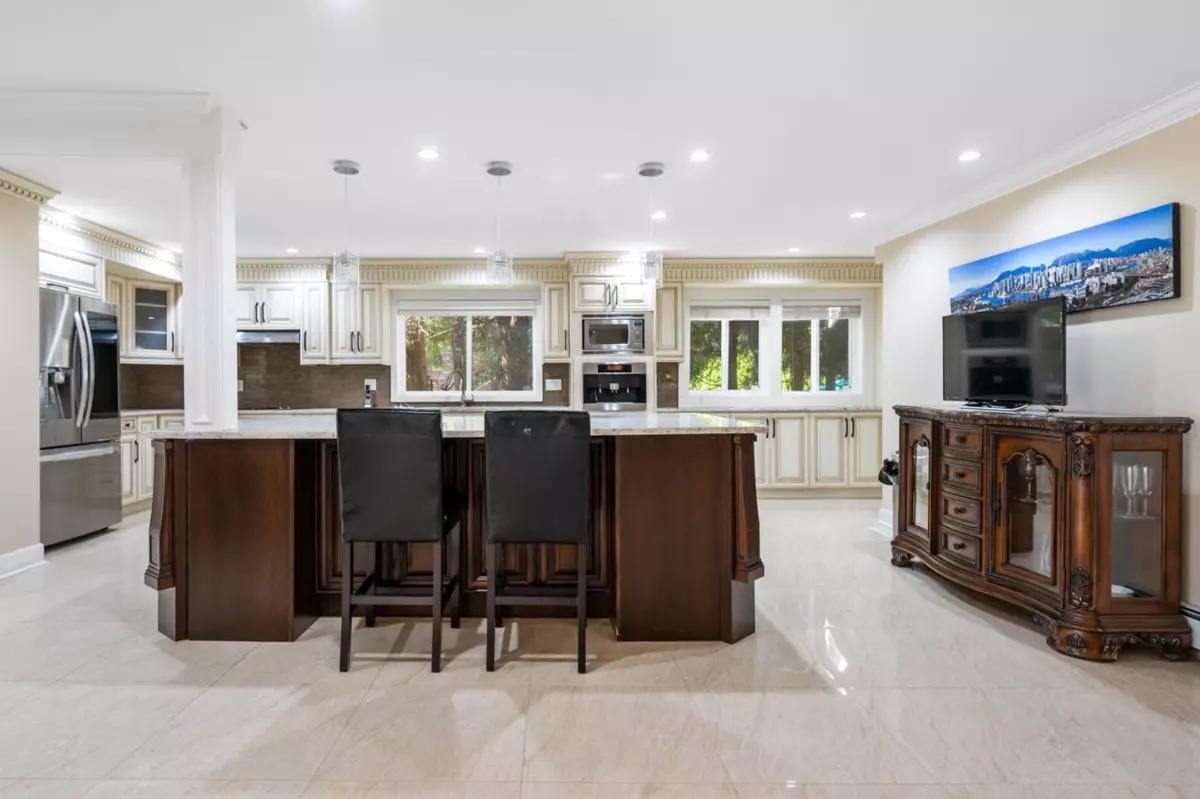 Dining Area Photo of 5420 Elwyn Drive, Burnaby, BC