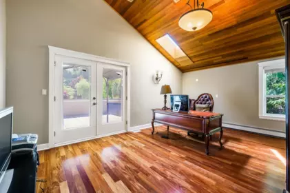Entry Foyer Photo of 5420 Elwyn Drive, Burnaby, BC
