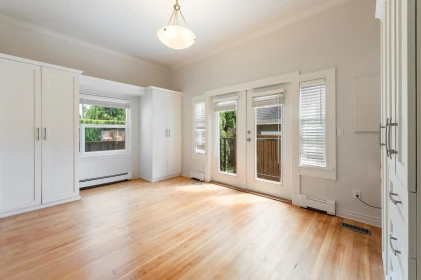 Breakfast Nook Photo of 2744 W 10th Avenue, Vancouver, BC