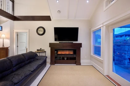 Breakfast Nook Photo of 4557 Savoy Street, Delta, BC