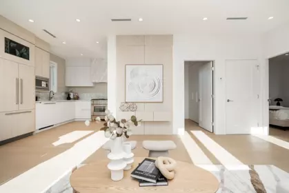Kitchen Island Photo of 2877 Cambridge Street, Vancouver, BC
