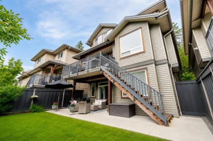Swimming Pool Photo of 25 1705 Parkway Boulevard, Coquitlam, BC