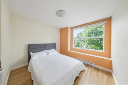 Hallway Photo of 15186 61a Avenue, Surrey, BC
