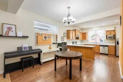 Kitchen Island Photo of 15186 61a Avenue, Surrey, BC