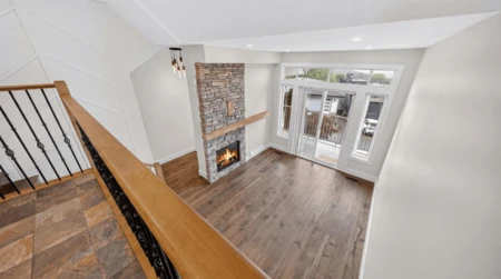 Entry Foyer Photo of 1503 5260 Goldspring Place, Chilliwack, BC