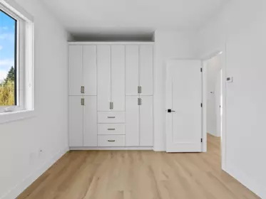 Hallway Photo of 1 4432 Irmin Street, Burnaby, BC