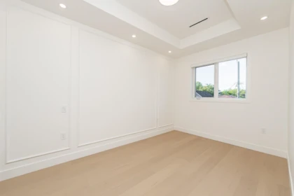 Hallway Photo of 3 1845 E 51st Avenue, Vancouver, BC