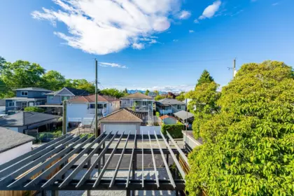 Swimming Pool Photo of 3 1845 E 51st Avenue, Vancouver, BC