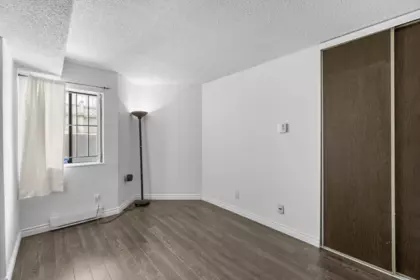 Hallway Photo of 207 1270 Robson Street, Vancouver, BC