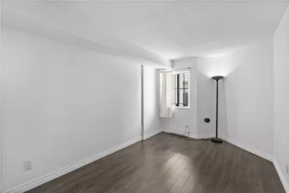 Mudroom Photo of 207 1270 Robson Street, Vancouver, BC