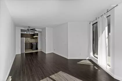 Walk-In Closet Photo of 207 1270 Robson Street, Vancouver, BC