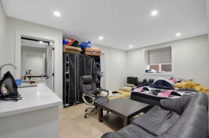 Walk-In Closet Photo of 19121 67 Avenue, Surrey, BC