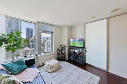 2204 1255 Seymour Street, Vancouver, BC, Vancouver — Apartment/Condo for sale