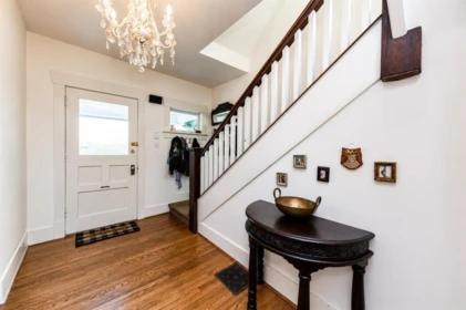 364 E 14th Street, North Vancouver, BC, North Vancouver — Single Family Residence for sale