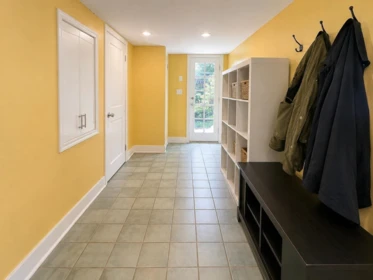 Mudroom Photo of 364 E 14th Street, North Vancouver, BC