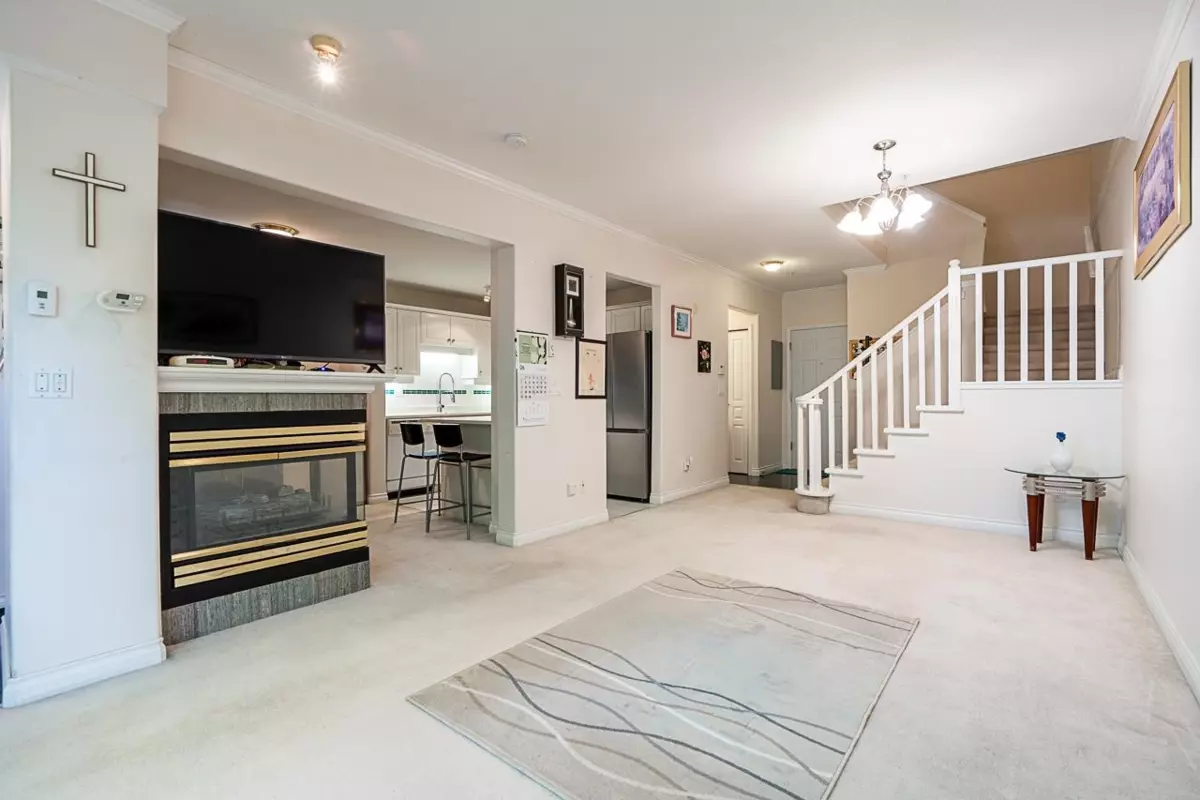 Dining Area Photo of 104 1185 Pacific Street, Coquitlam, BC